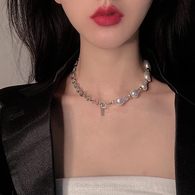 Нишевая дизайнерская цепочка с жемчугом прошитая до ключицы новинка 2020 Простое