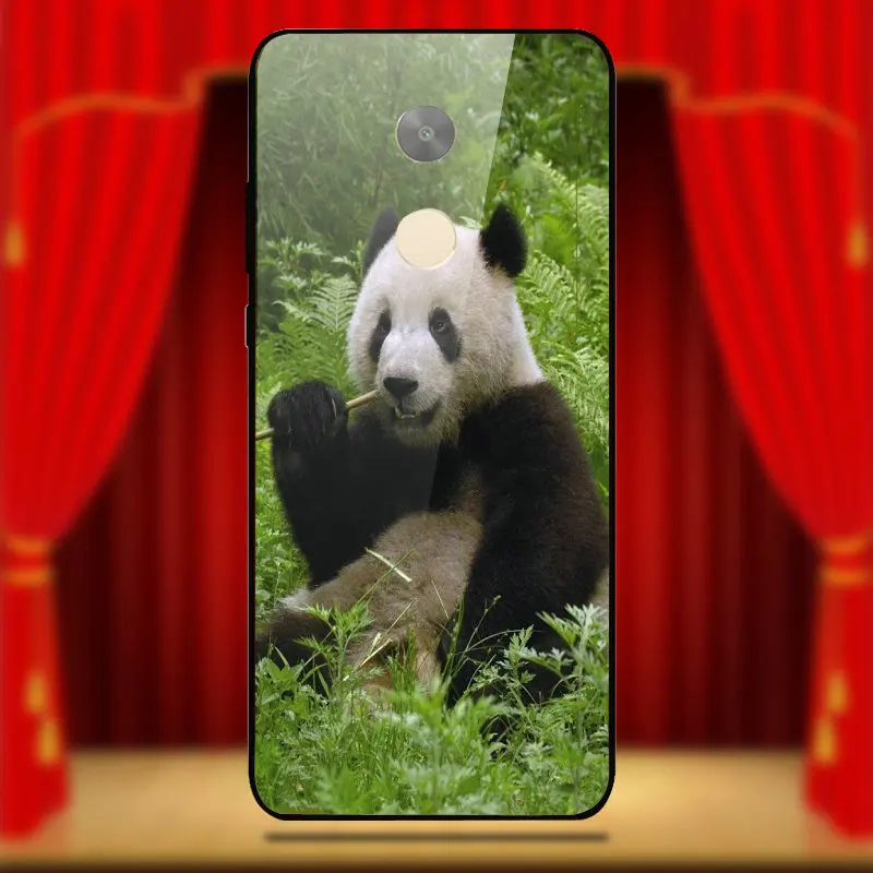 Милые китайские панды.