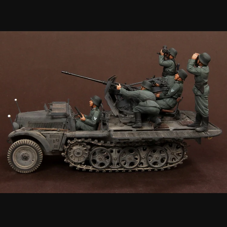 

1/35 Crew for Sd.Kfz.10/4 fur 2 см FlaK 30, полимерная модель Soldier, GK, WWII, разобранный и Неокрашенный набор