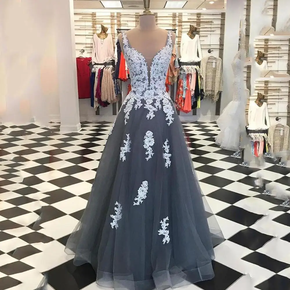 

Princess Grey Tulle Long Prom Dress With Lace Appliques Straps Floor Length Formal Evening Dress Formal Party Gown New Arrival