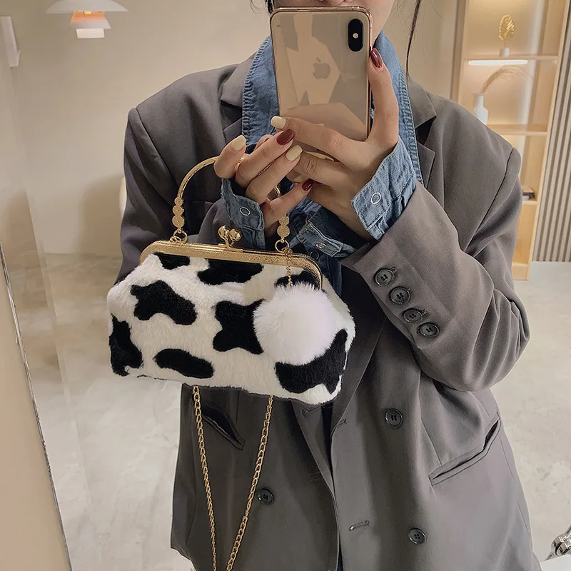 

Fashion Western-style handbag female bag 2021 Korean version of the new plush small bag chain shoulder messenger bag for women