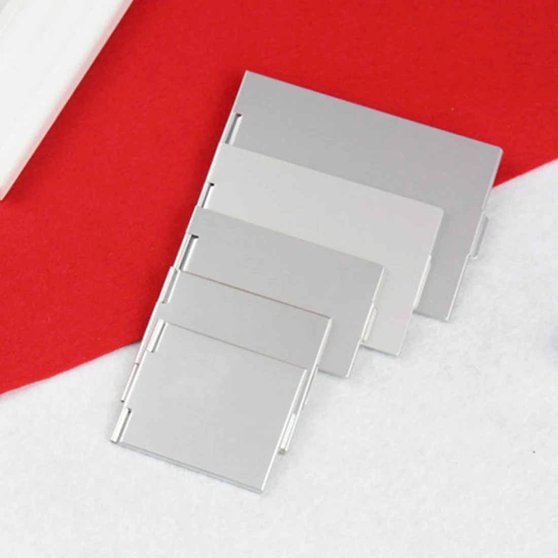 

Ultra-thin Makeup Mirror Foldable Mini Vanity Mirror Cosmetic Pocket Rectangle Makeup Mirror Compact Personalized
