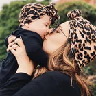 Шапка-тюрбан для мальчиков и девочек, с леопардовым принтом, с милым бантом, для детей и родителей, реквизит для фотосъемки новорожденных, шапка для малышей