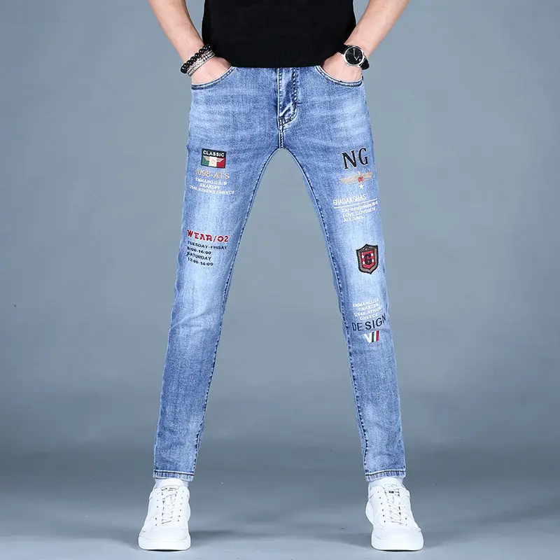 

Мужские благородные синие джинсы корейской версии, высококачественные узкие джинсы с принтом, Роскошные джинсы с вышивкой, стильные сексуальные уличные джинсы;
