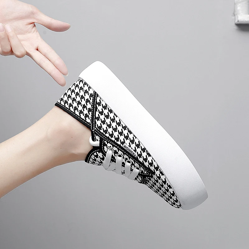 

Houndstooth Leopard Canvas Shoes Women Fashion platform Thick Sole Vulcanized Shoes 2021 New Chucky Sneakers Ladies Trainers