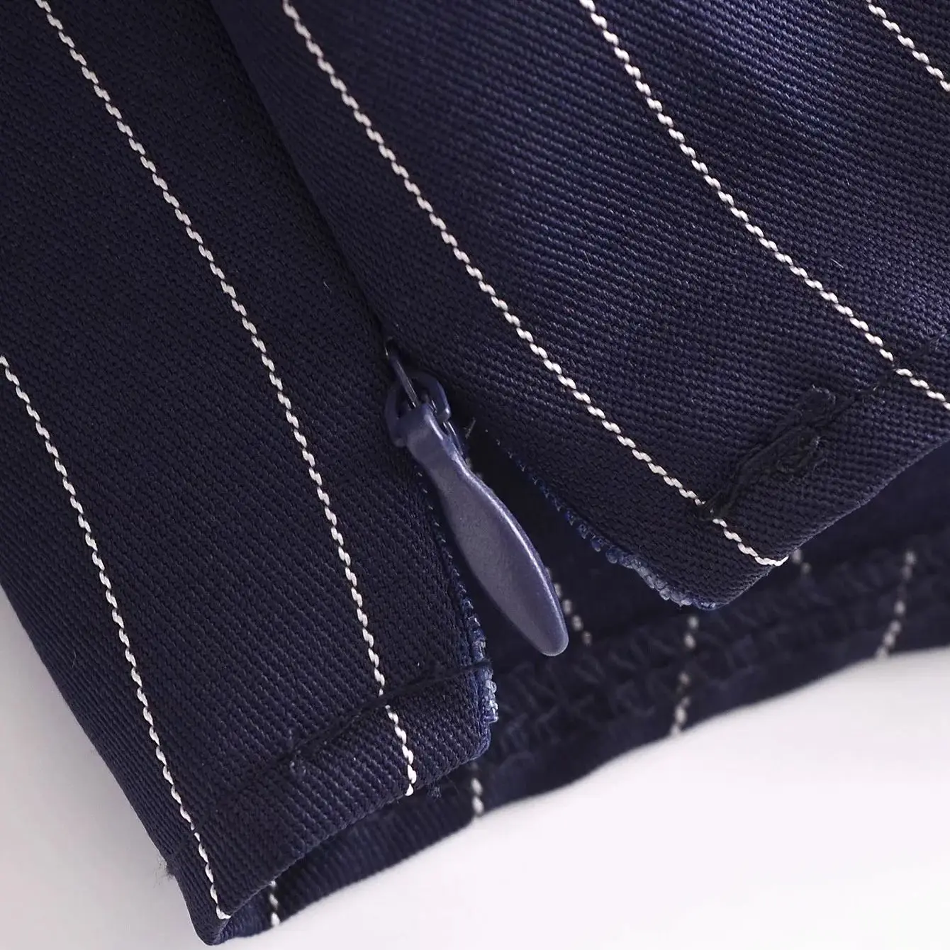 

XNWMNZ Puff Sleeve Square Collar Striped Shirts Woman Autumn Casual Streetwear Crop Tops Chiffon Female Outfit Party Office Lady