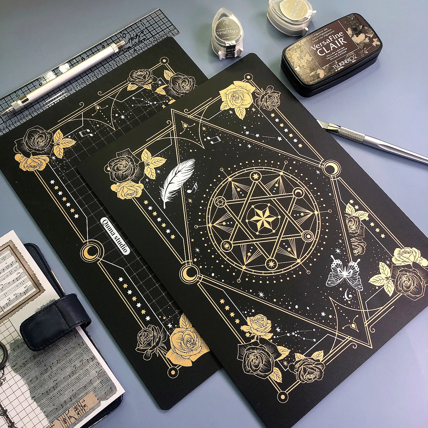 

Magic Array Cutting Mat Rubber Stamp Hand Account Engraving Mat A4 High-value Black Gold Writing and Painting Mat