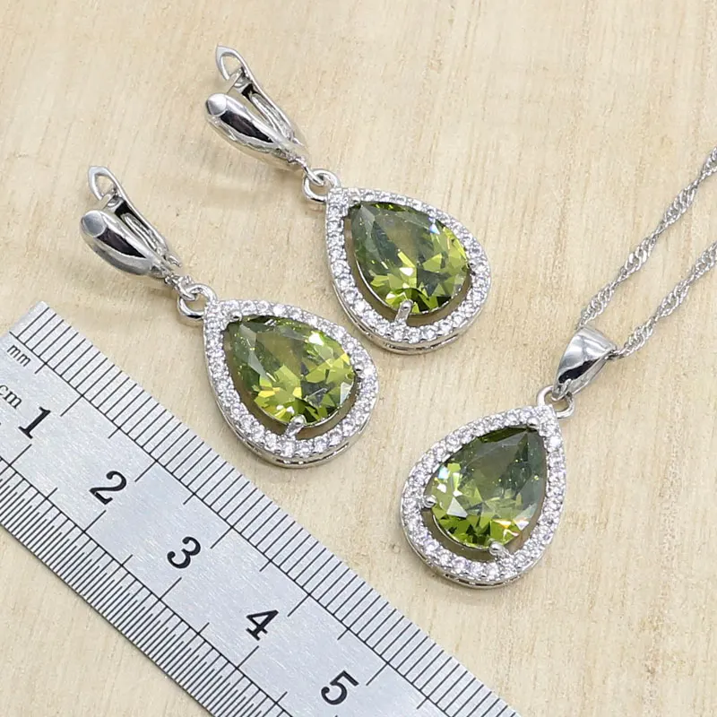 Набор классических ювелирных изделий оливкового цвета с кубическим цирконием