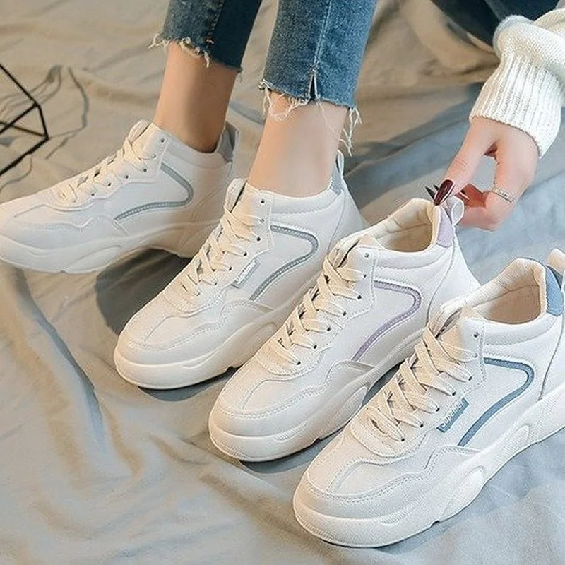 

Повседневная Спортивная обувь для женщин, модные женские кроссовки, Весенняя трендовая Новая удобная Белая обувь на платформе с вулканизированной подошвой для женщин
