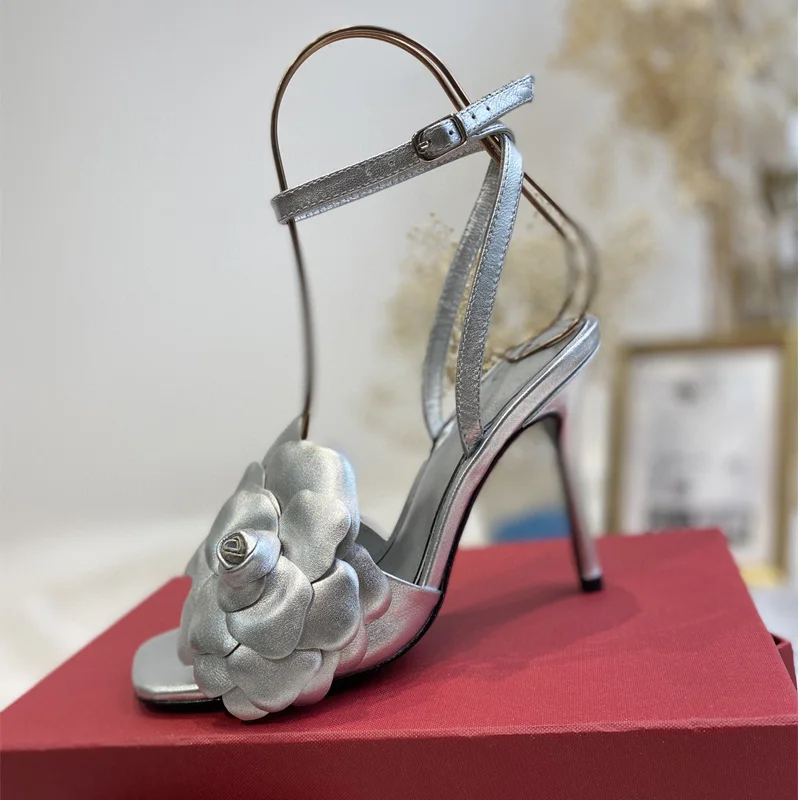 

Women's Shoes