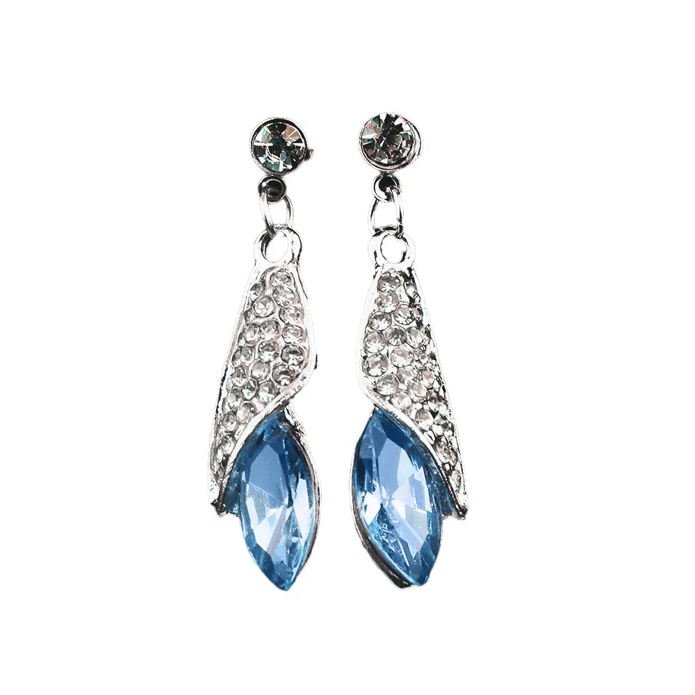 2017 последние трендовые стильные популярные статусные серьги в форме кристаллов