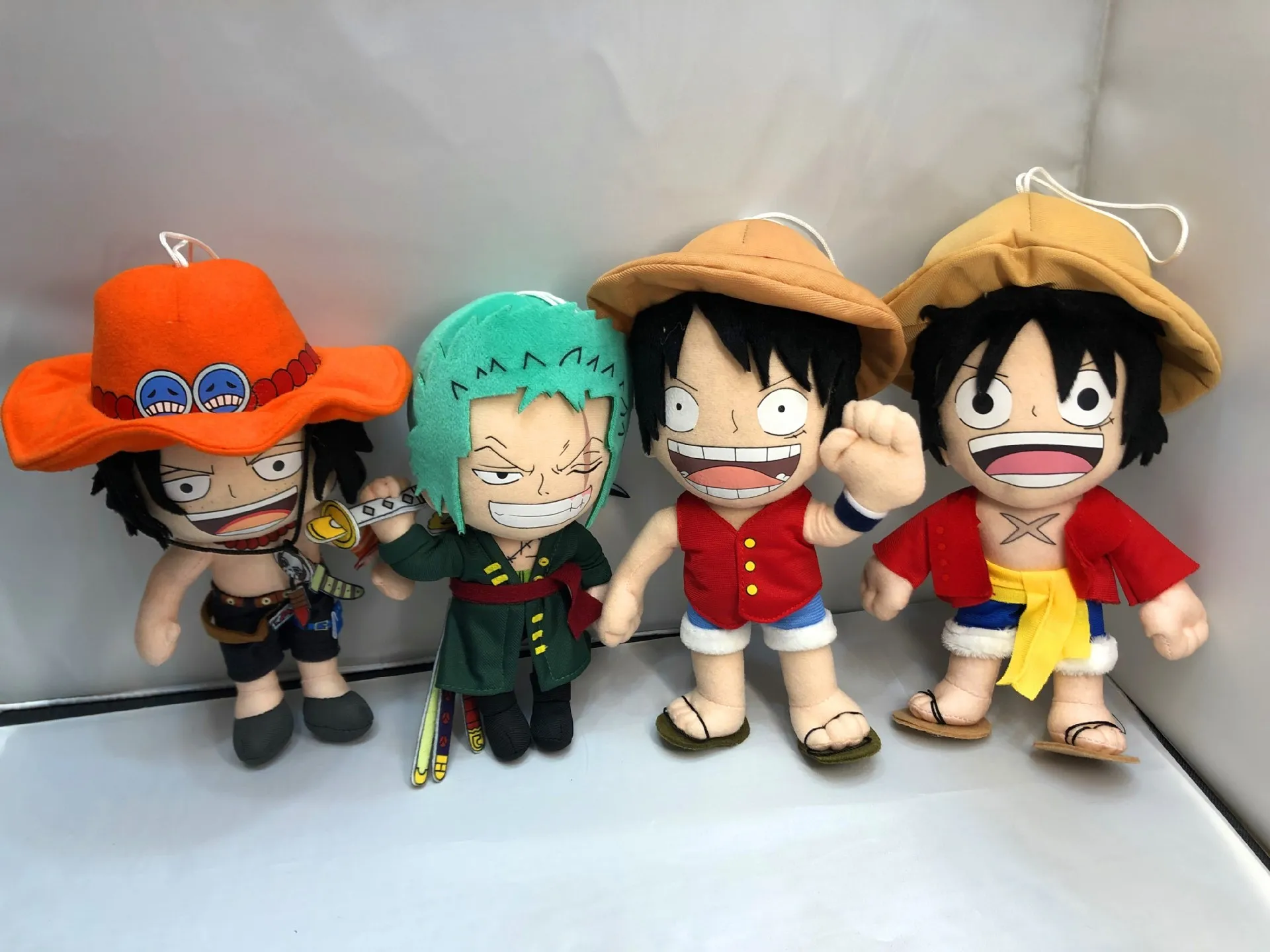 8 видов стилей Аниме цельная соломенная шляпа Luffy Roronoa Zoro Ace плюшевые Мультяшные детские игрушки Kawaii мягкие куклы для детей 23~ 24 см