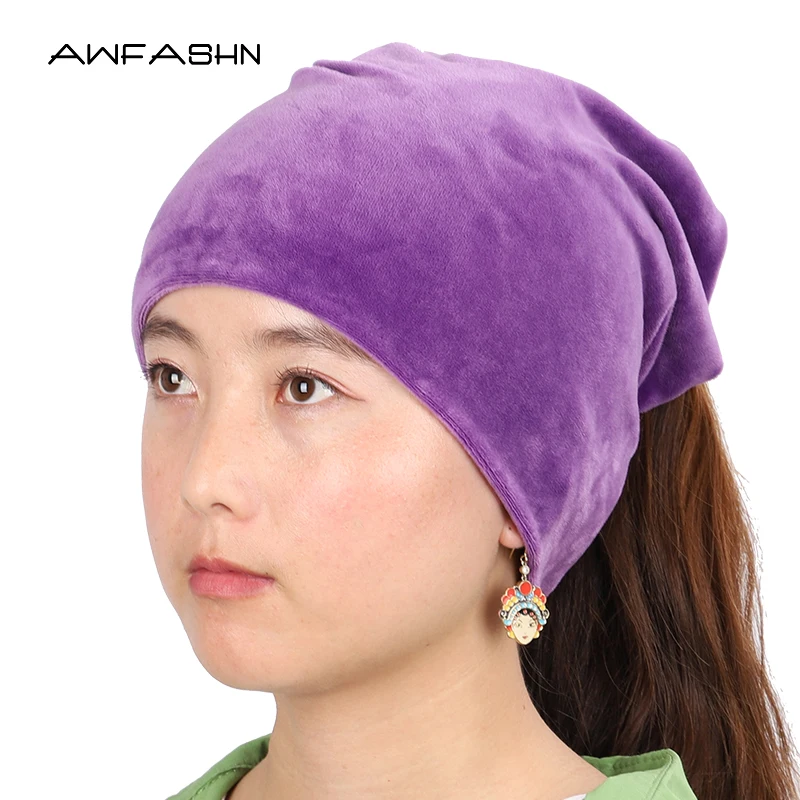 Новинка 2019 модные однотонные бархатные облегающие шапки для женщин зимняя