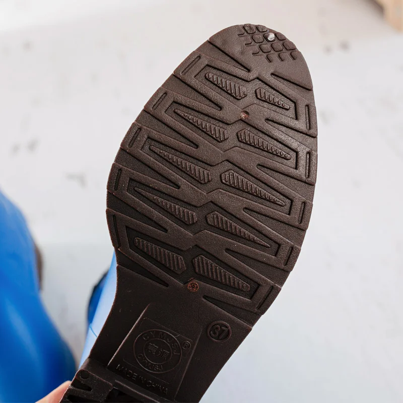 Fashion rain boots women waterproof shoes middle tube rain boots female fashionable galoshes rainboots women regenstiefel