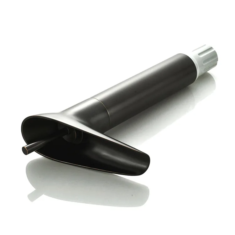 Черная медная водопад в стиле ретро новая раковина на сцене с высокими