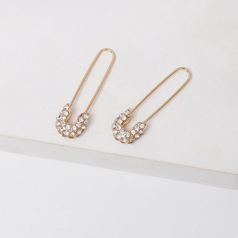 Панк Золото письмо безопасности Pin Paperclip серьги для женщин Уникальный дизайн кристалла заколки со стразами серьги Модные ювелирные изделия