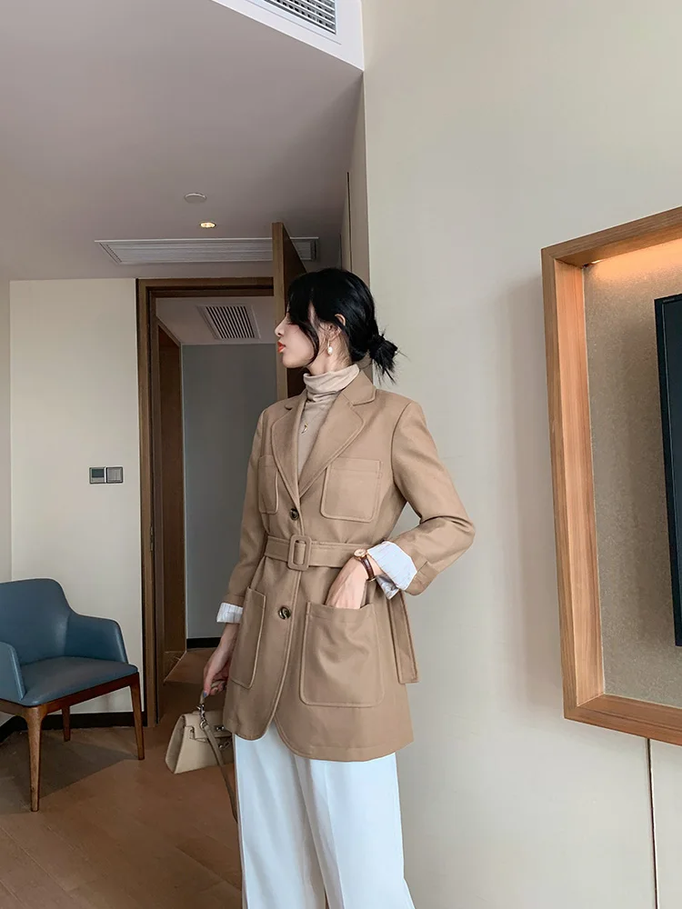 Женский шерстяной пиджак Модный повседневный утепленный цвета хаки с поясом в
