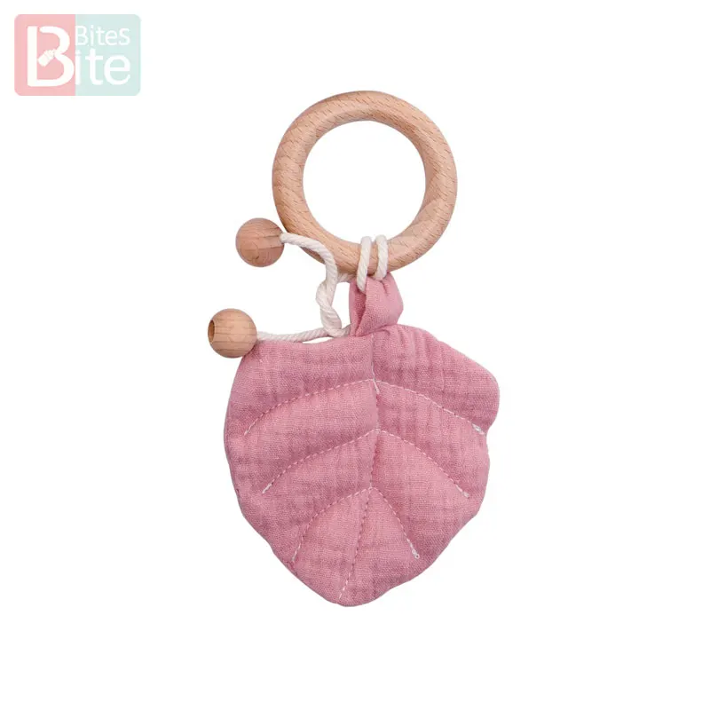 pink Let's Make Детские Прорезыватели для зубов, 1 шт., подвеска в форме листьев из хлопка из бука, деревянное кольцо для прорезывания зубов, деревянные бусины для детской кровати, подвесные погремушки - Цвет: pink