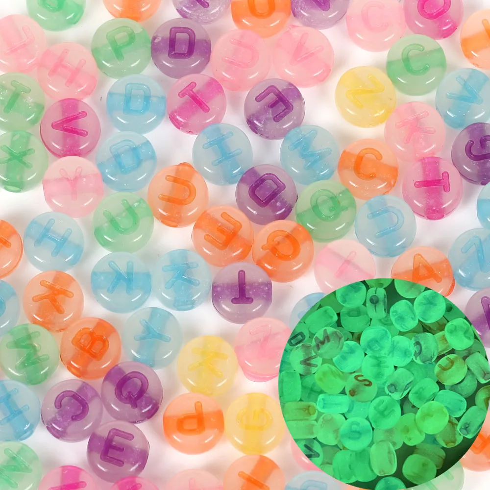 

100 шт., акриловые бусины с буквами 7 х4 мм
