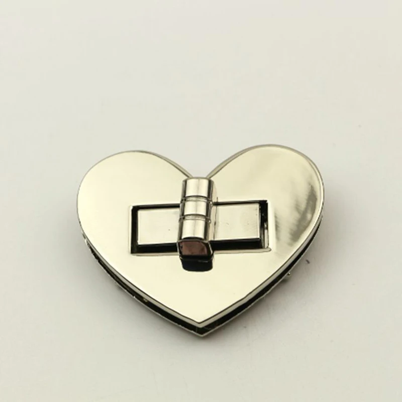 

1pcs Metal Heart Shape Turn Lock Fashion Durable Lock Clasp Leather Craft Women Bag Handbag Shoulder Bag Purse DIY Hardware