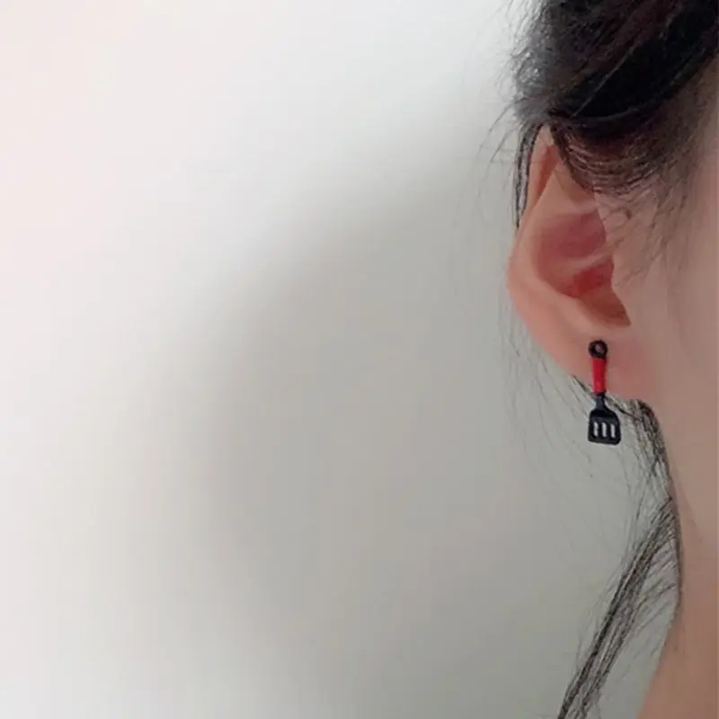 1 пара креативная Асимметричная сковородка для омлета серьги гвоздики с жареной