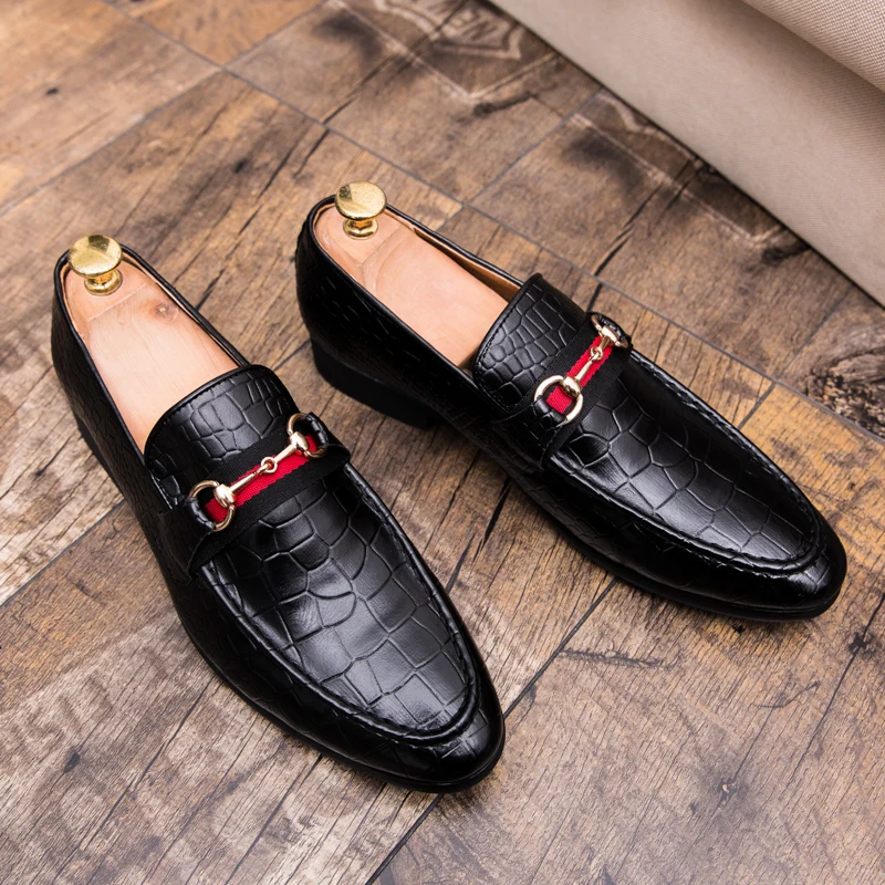 

Men Dress Shoes Men Wedding Fashion Office Footwear High Quality Patent Leather Comfy Men Formal Shoes Brand Men Shoes