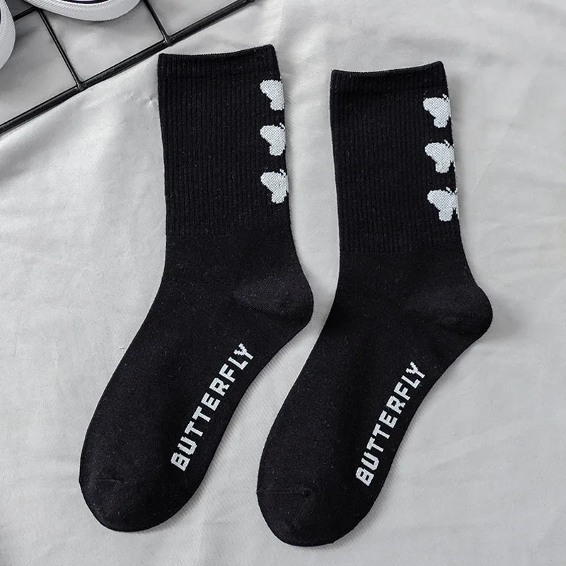 

Retro cute Japanese spring and summer socks female ins tide sports net red bow simple and fashionable tube pile pile socks
