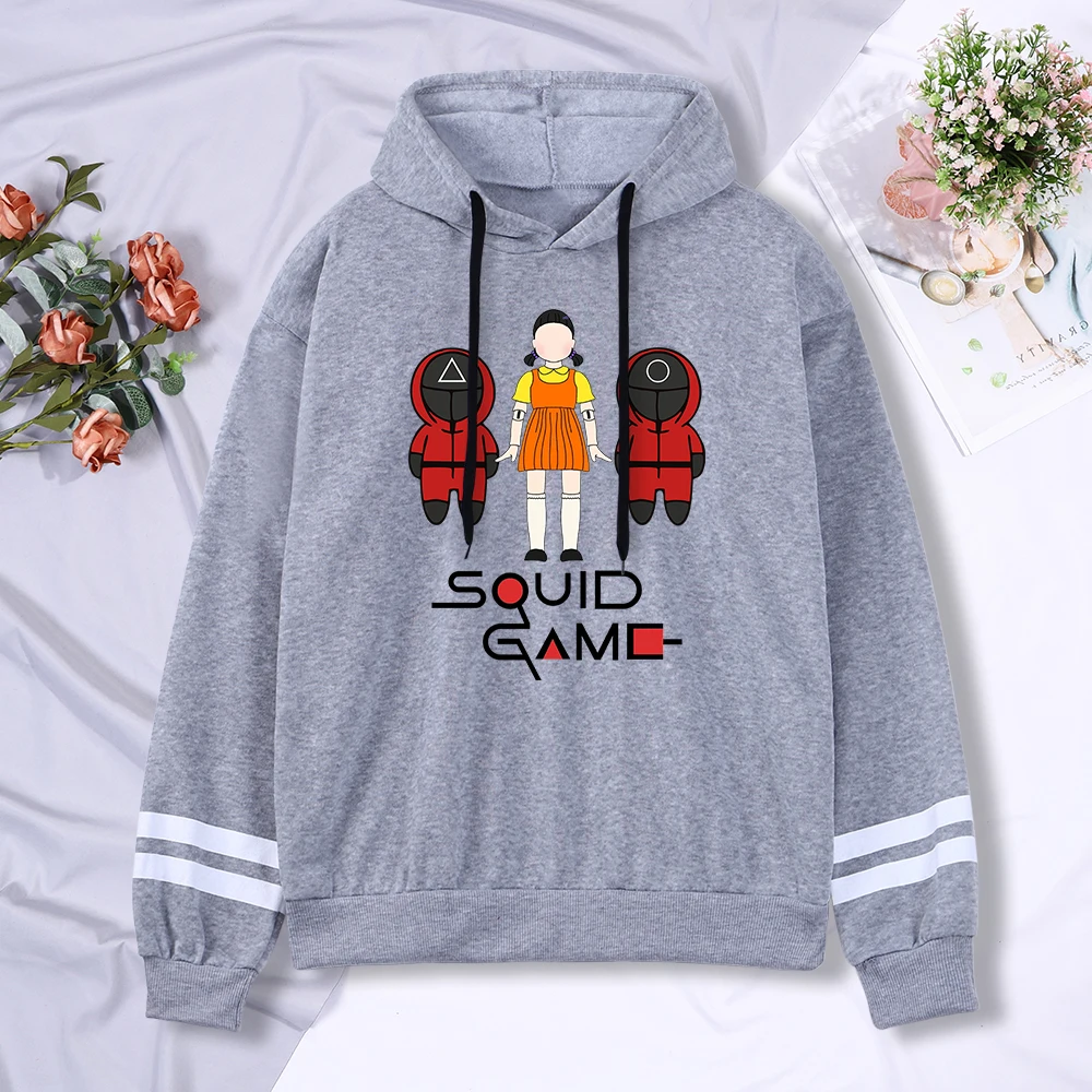 

Худи мужское осеннее универсальное с круглым вырезом и надписью «Игра кальмар»