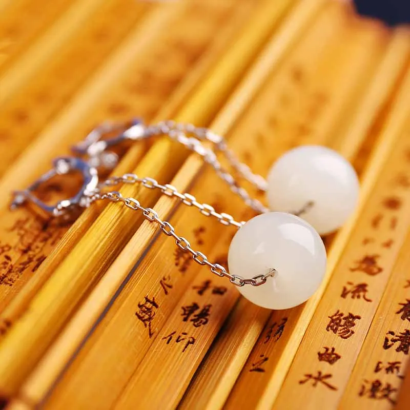 И tian Yu серебристого цвета на высоком каблуке инкрустированные нефрита белого