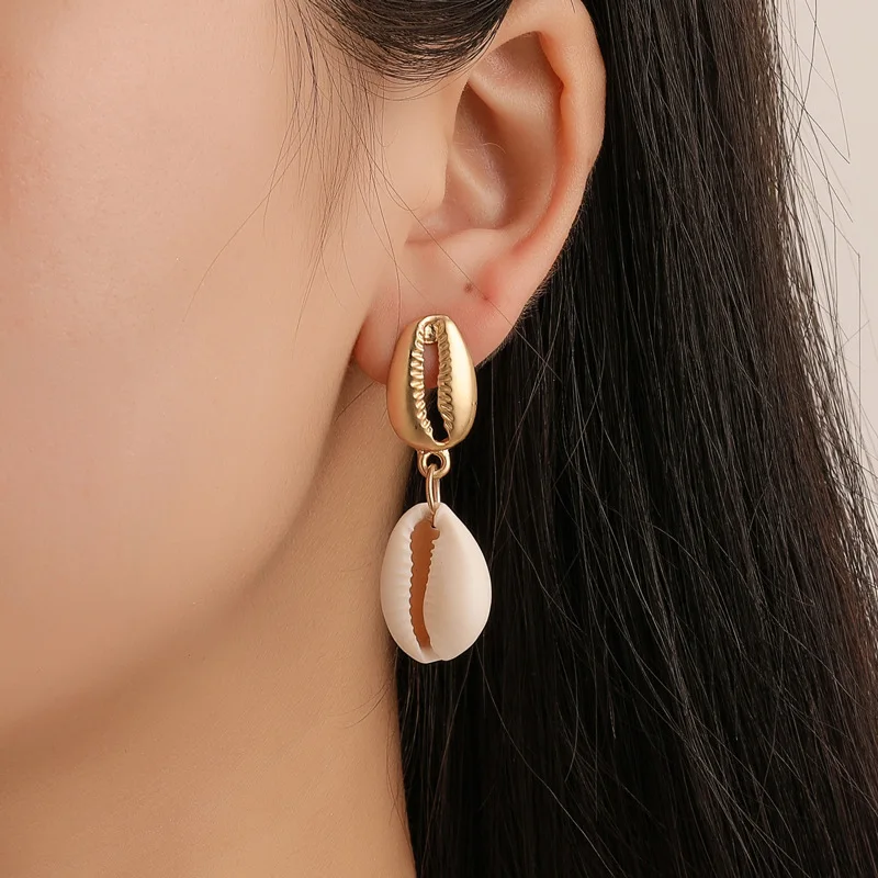 

HOCOLE Trendy Sea Shell Earrings For Women Boho Gold Color Metal Shell Cowrie Drop Dangle Earring Statement 2019 Beach Jewelry