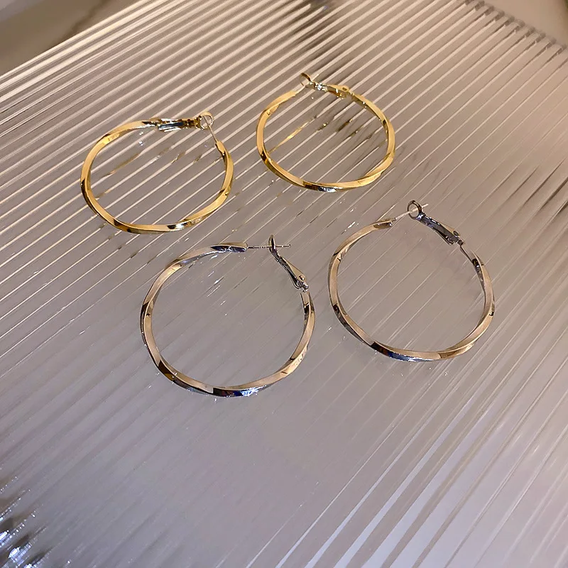 

Origin Summer Fashion Gold Silver Color Metallic Hoop Earring for Women Creative Twist Rope Earring Jewellery Pendientes