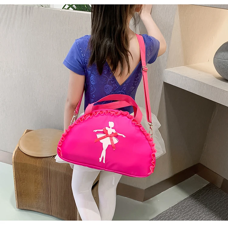 Детская сумка на плечо с кружевом для балерин разные цвета вышивкой |