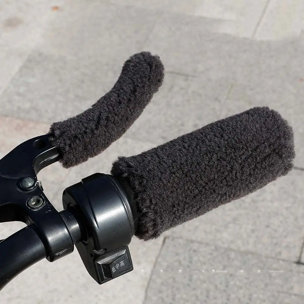 

Soft Plush Bicycle Handlebar Cover Winter Warm Thickened Brake Handle Handlebar Muff Cover Anti-skid Universal Bicycle Grips