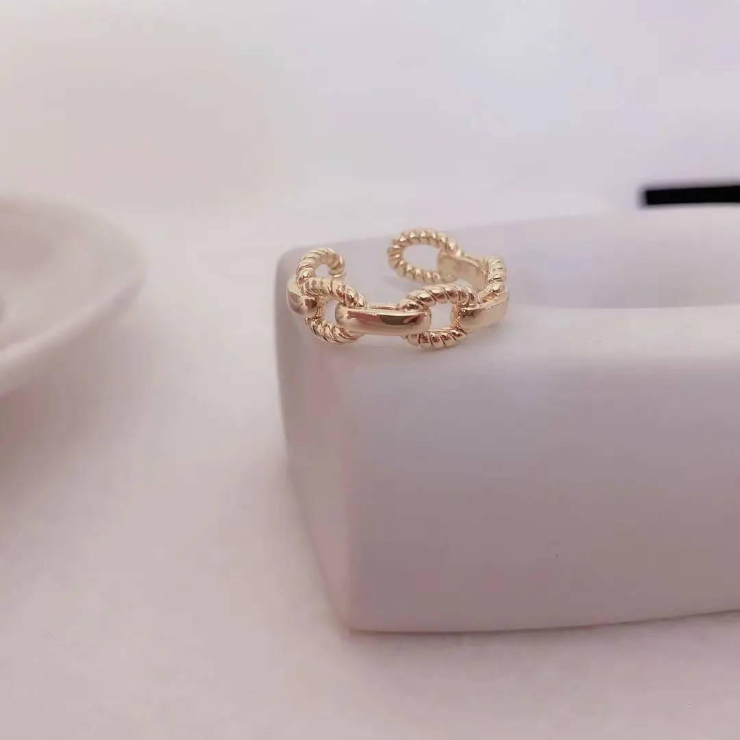 

New Ladies Chain Simple Fashionable Handsome Alloy Inlaid Ring