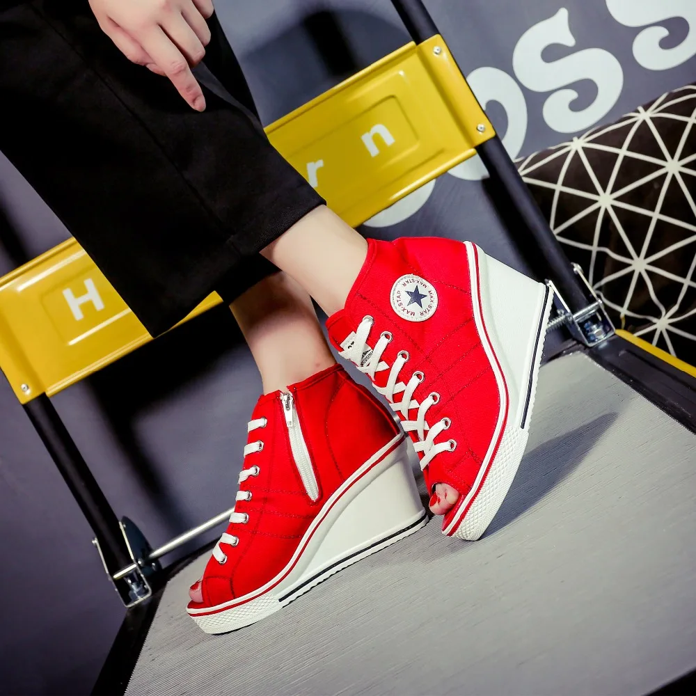 Женские ботинки на высокой платформе с высоким берцем танкетке повседневные