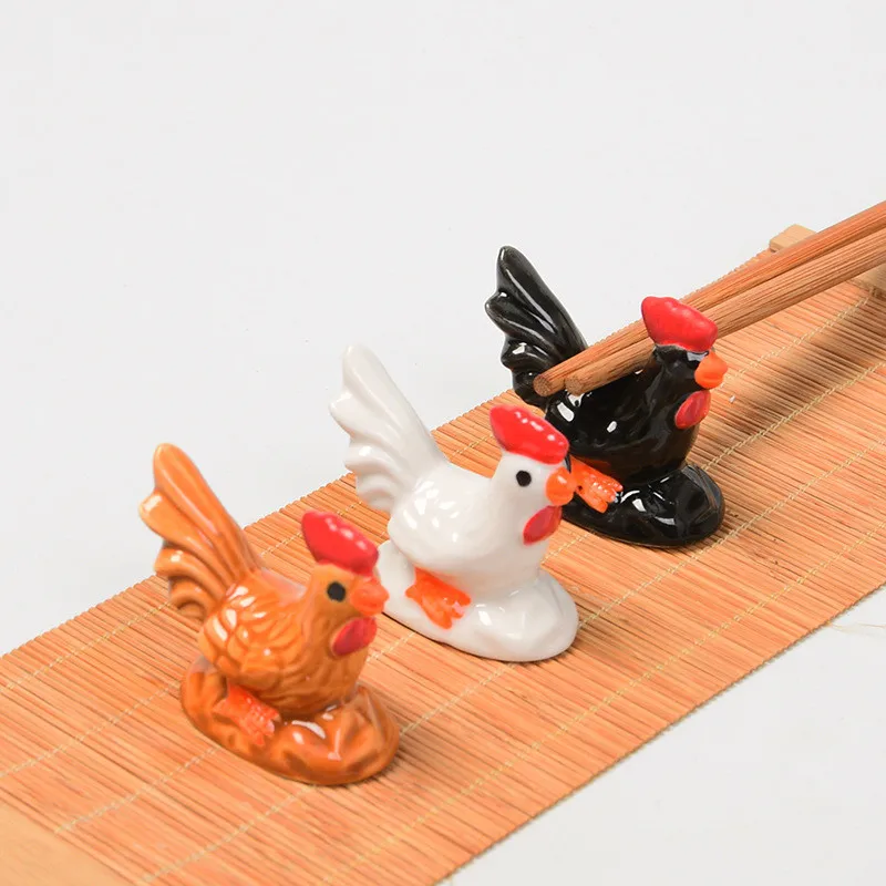 

Lovely ceramic Rooster chopsticks rack household accessories Y12