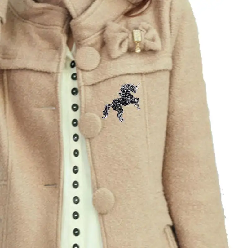 Прямая поставка Новый Винтажный стиль брошь-лошадь булавка значок со стразами