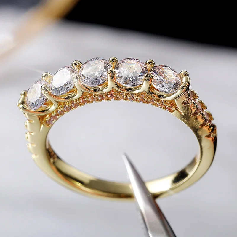

Luxury Gold Color Rings for Women Wedding Party Accessories Inlaid Dazzling Crystal CZ Stone Simple Female Jewelry Drop Shipping