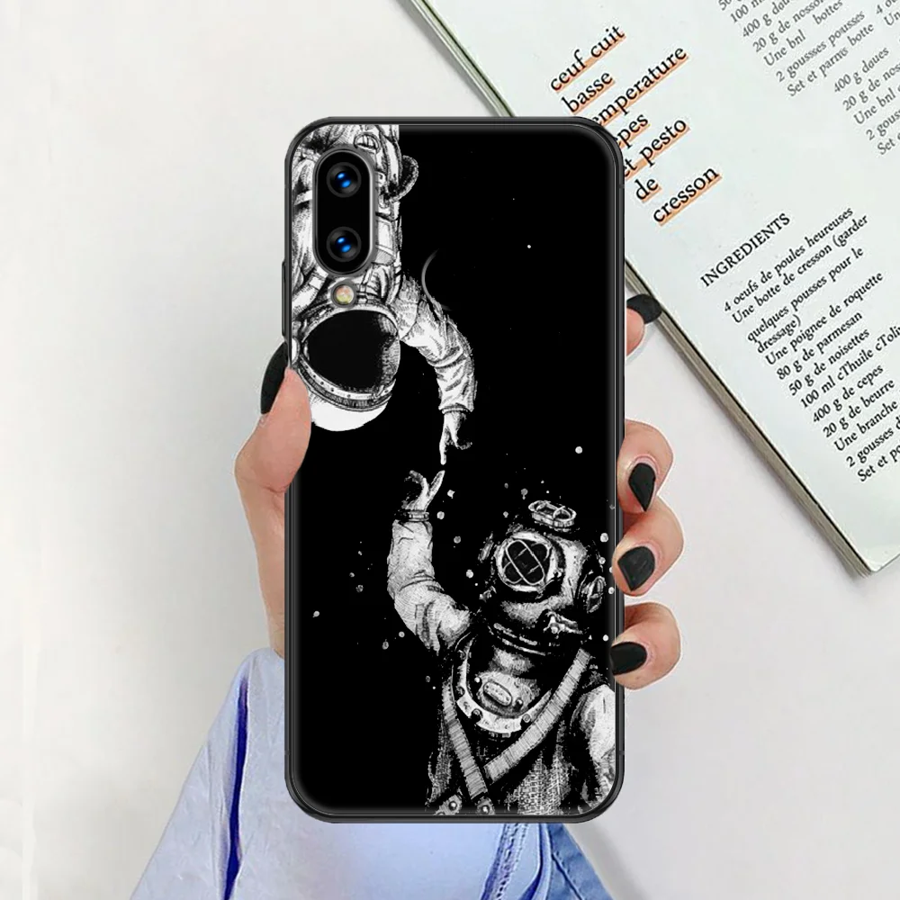 Мультфильм астронавт Чехол для мобильного телефона Huawei Honor 6 7 8 9 10 10i 20 A C X Lite рro