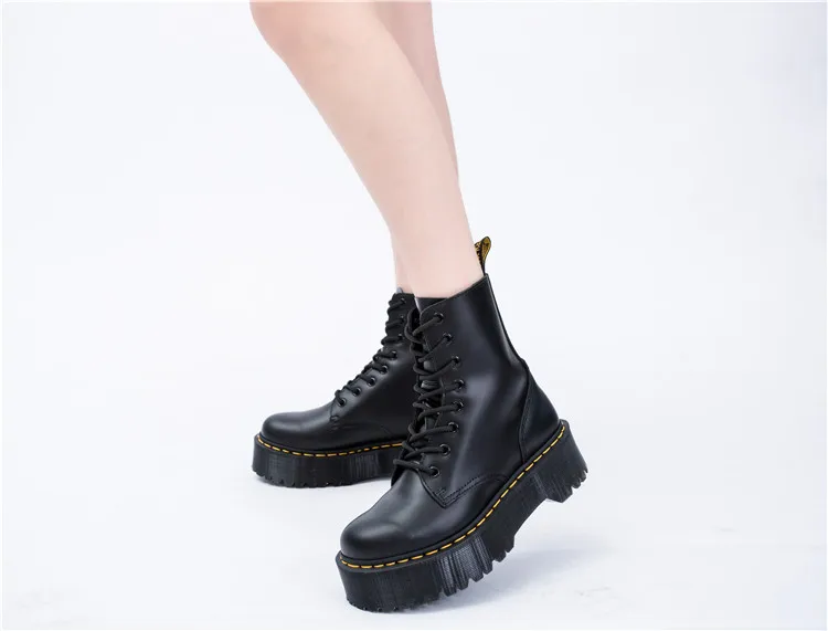 Size34-41 женские мотоциклетные ботинки на массивном каблуке; сезон осень; коллекция года; модные армейские ботинки с круглым носком на шнуровке; женская обувь