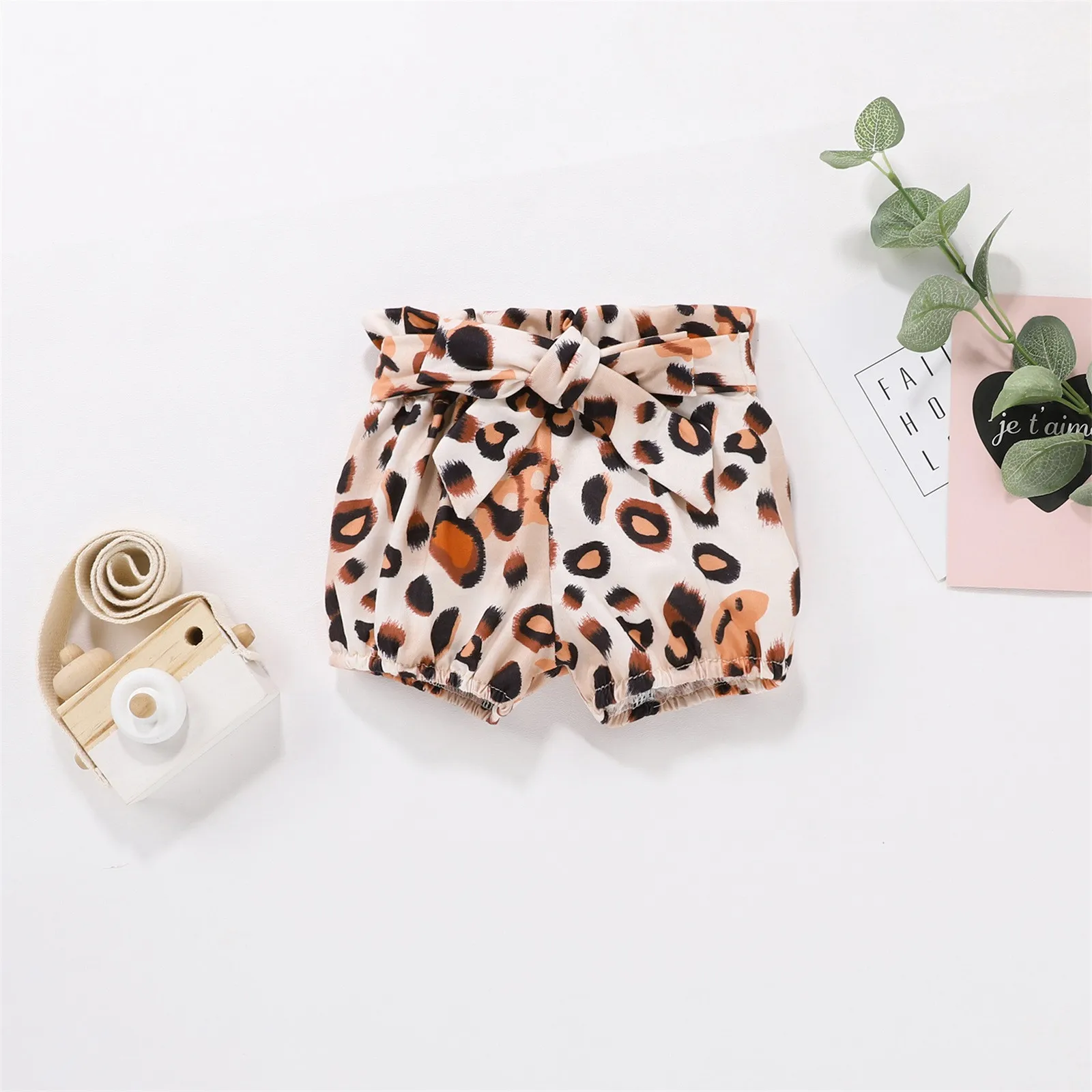 

Toddler Kids Baby Girls Summer Letter Print Romper Shorts Headwear Clothes Set Rompers Tops + Flowers Print Shorts+bow Set