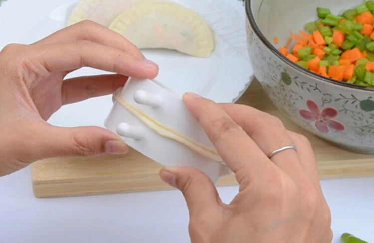 

Chinese Food Jiaozi Maker 7CM/8CM/10CM Dumpling Molds plastic Dough Press Dumpling Pie Ravioli Mould Cooking Pastry kitchen