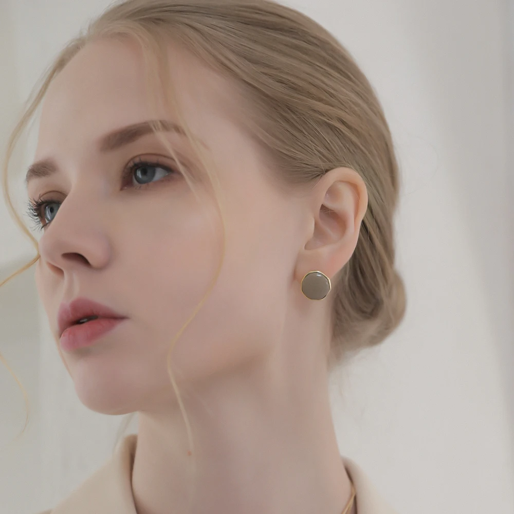 Модные корейские простые дизайнерские круглые серьги гвоздики Yhpup медные