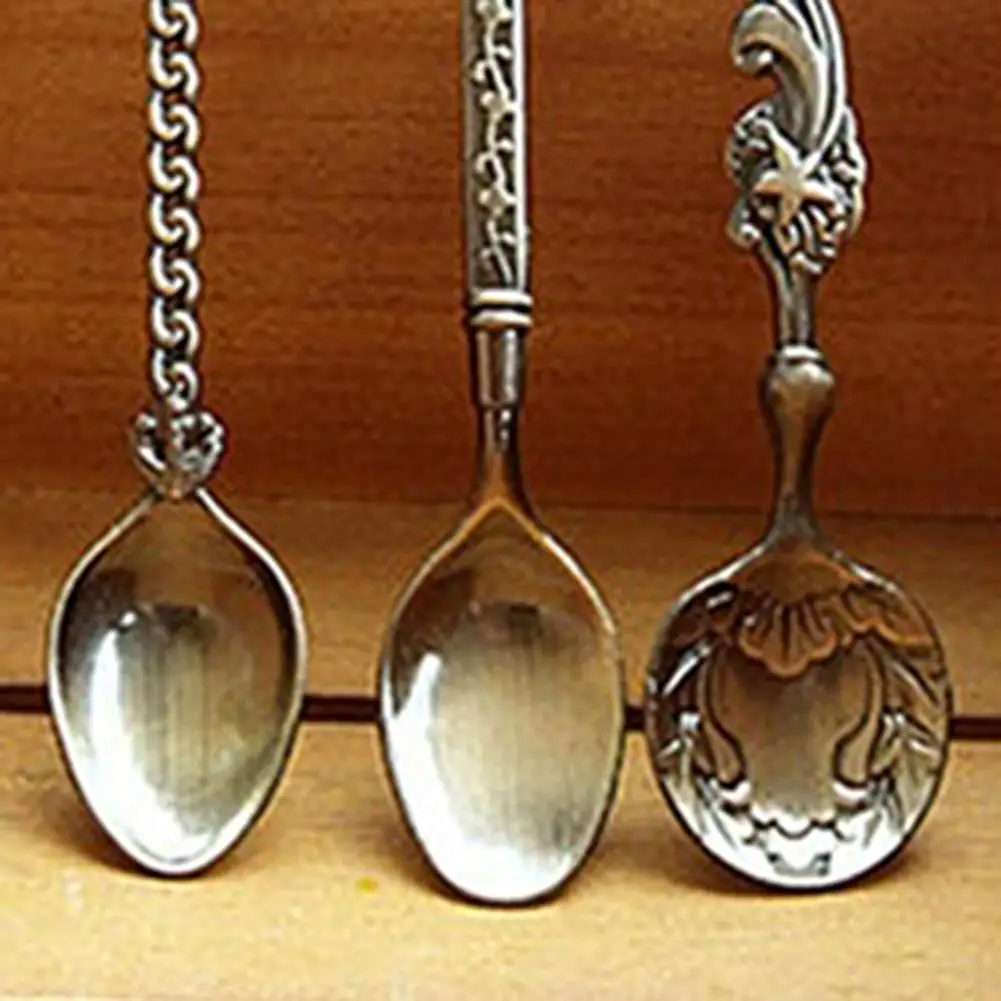 

5Pcs Retro Gothic Pattern Carved Coffee Tea Snacks Sugar Kitchen Cutlery Dining Bar Flatware Mini Dessert Spoon Gadget For Snack