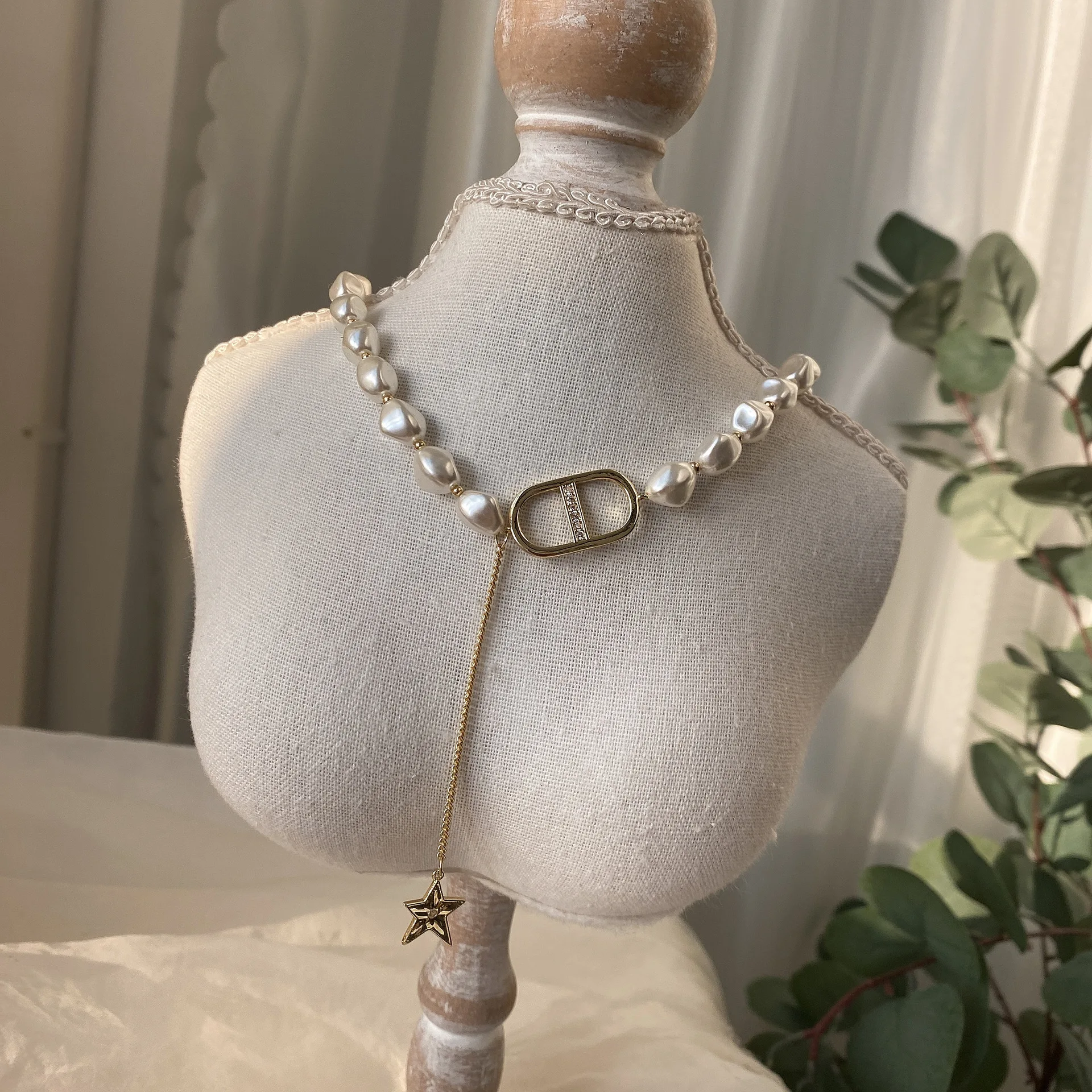 

Sparkle diamond geometric star imitation pearl necklace simple temperament cool fashion clavicle Necklace