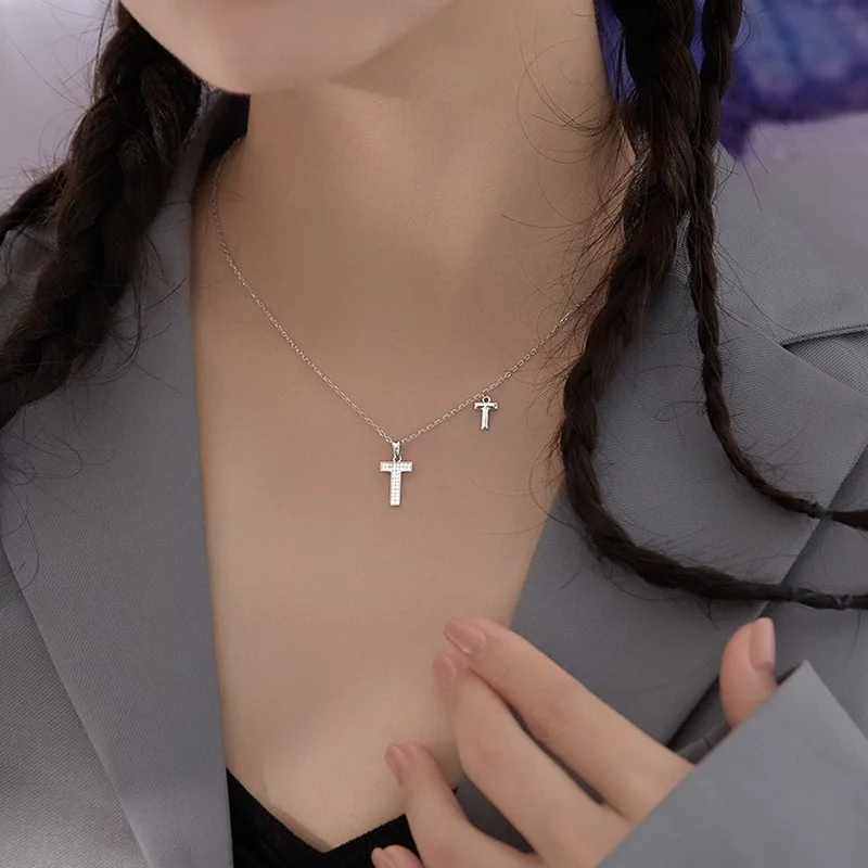

Sterling Silver 925 New English Letter T Simple Creative Pendant Necklace Clavicle Chain Female Niche Light Luxury Cold Wind