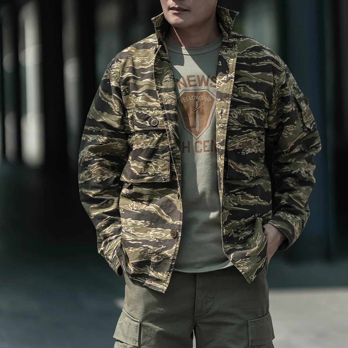 Не в наличии камуфляжные рубашки полоску с тигром военная усталостная форма