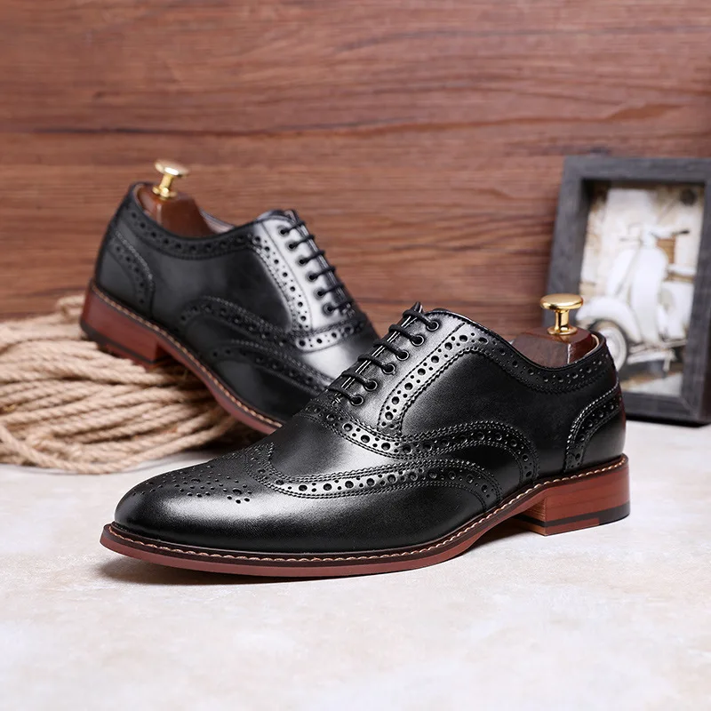 Handmade Men Brogues Genuine Leather Men Dress Shoes Black Carved Bullock Designer Oxford Shoes For Men