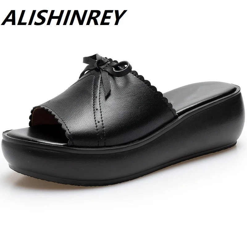 Летние женские тапочки ALISHINREY 2021 обувь на танкетке модная летняя из натуральной