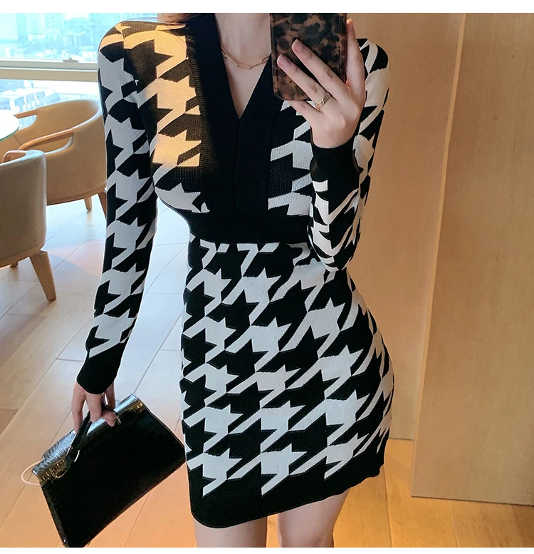 Женское трикотажное платье-свитер облегающее мини-платье в Корейском стиле с